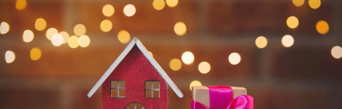 HEY, REAL ESTATE AGENTS: HERE’S A GIFT GIVING GUIDE FOR AFTER YOU CLOSE