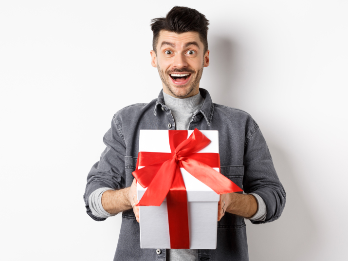 5 Client-Retaining Corporate Gifts Business Owners Must Know - Eva Blog
